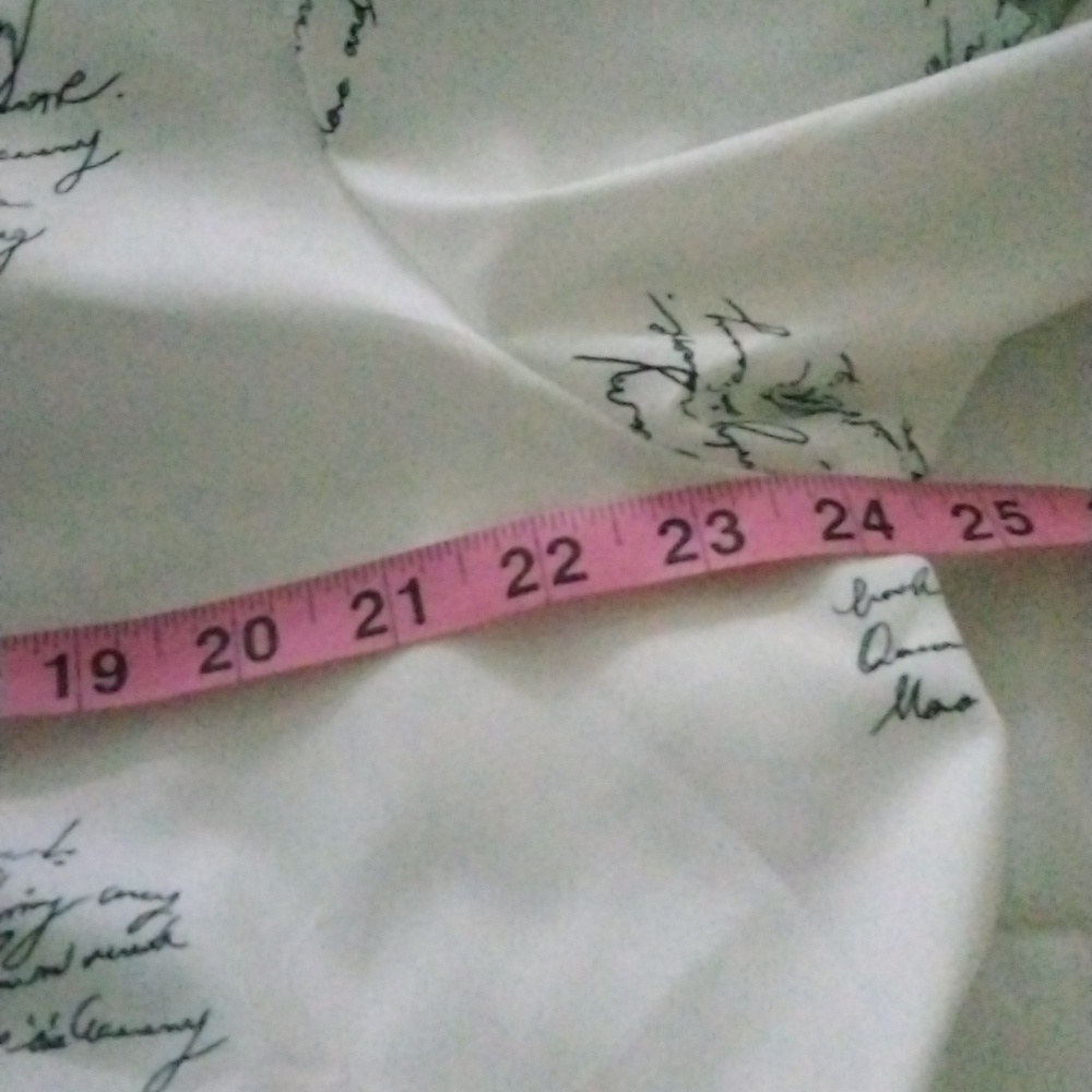 Tunic blouse blk/white script pattern. Loose fit. nwot Great spring summer Beach - Picture 5 of 5